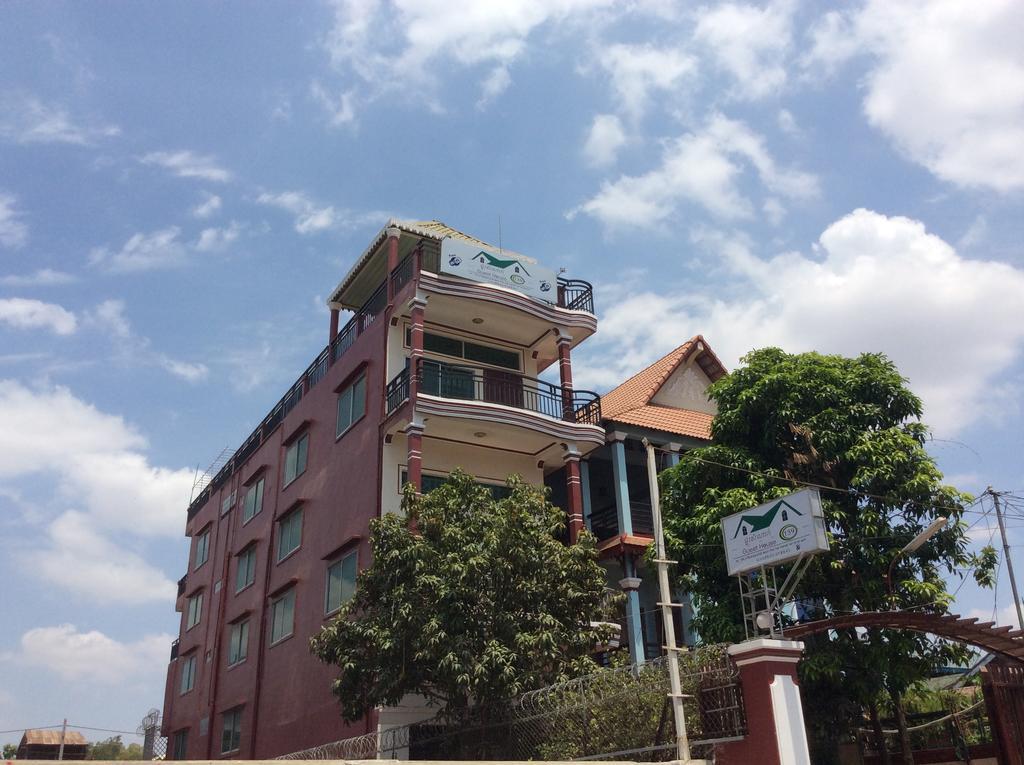 139 Guest House Phnom-Penh Buitenkant foto
