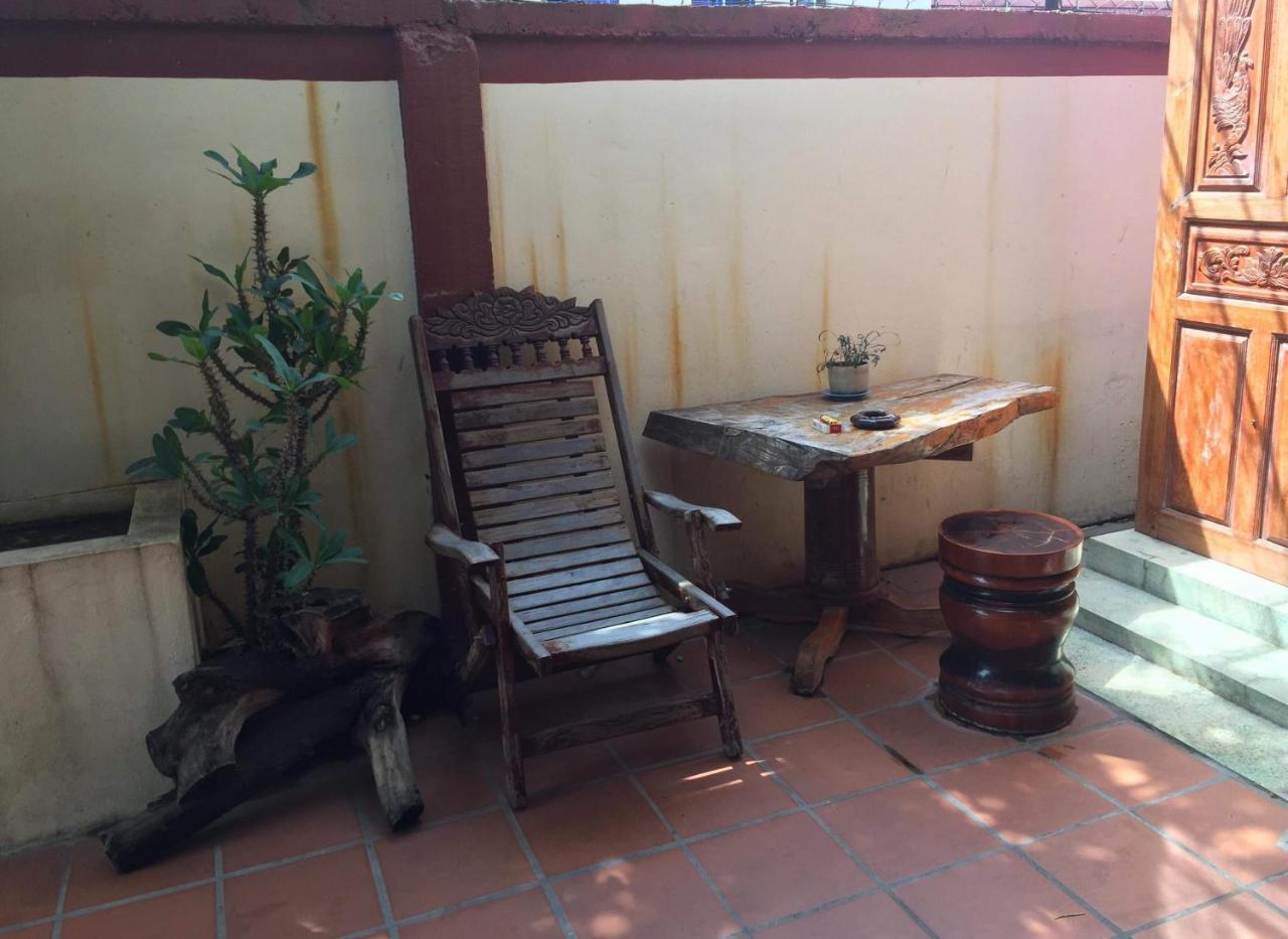 139 Guest House Phnom-Penh Buitenkant foto